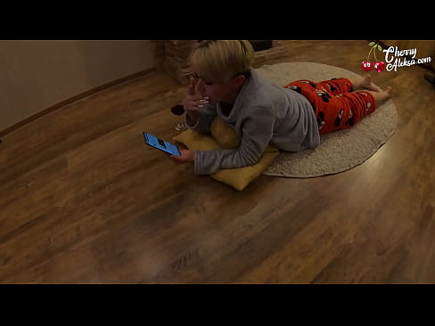 ❤️ Skør blondine suger kæmpe pik og hopper på den - analsex ❤❌ Porno at da.thebestfetishsites.ru ️